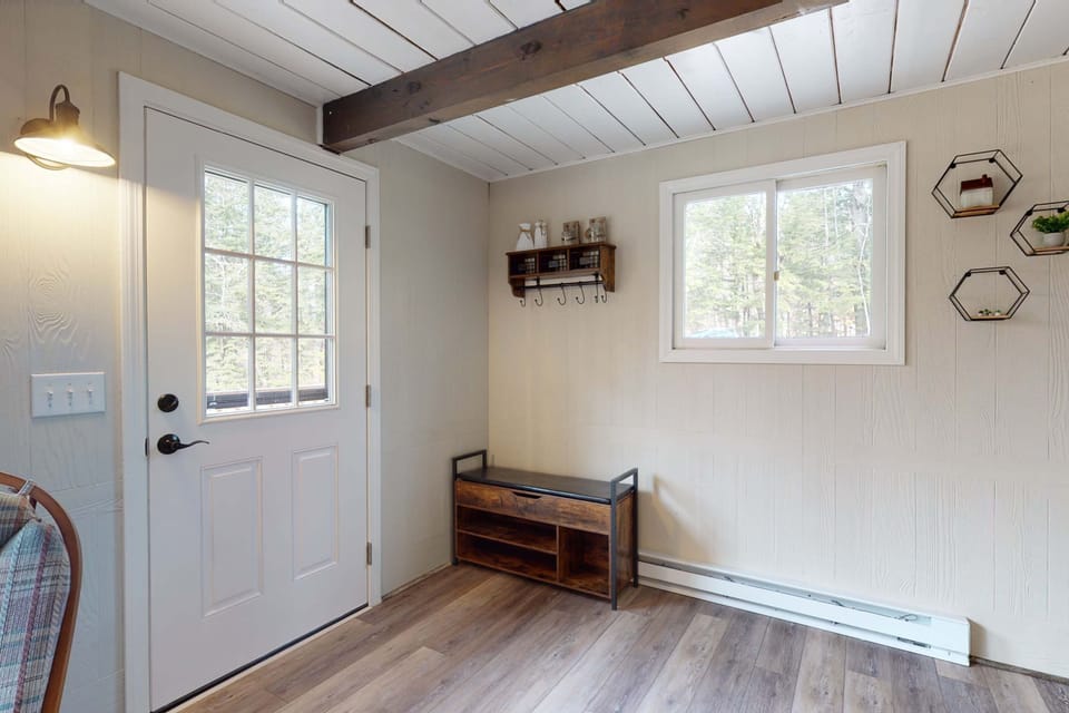 Welcoming entry area with space to store shoes and gear, making arrivals and departures easy.
