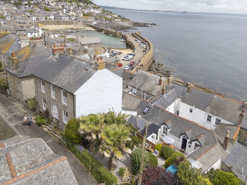 Great position of St Clemence Cottage - Stay Ca Holidays