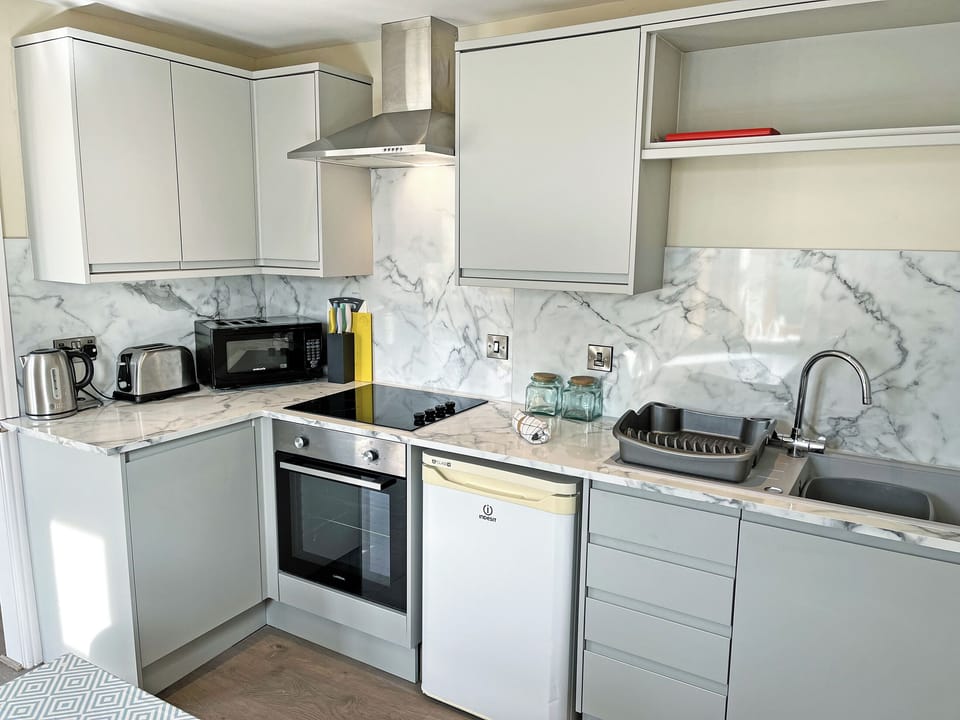 Kitchen/diner | Elder Cottage - Hillcrest Country Park, Caldwell, Richmond