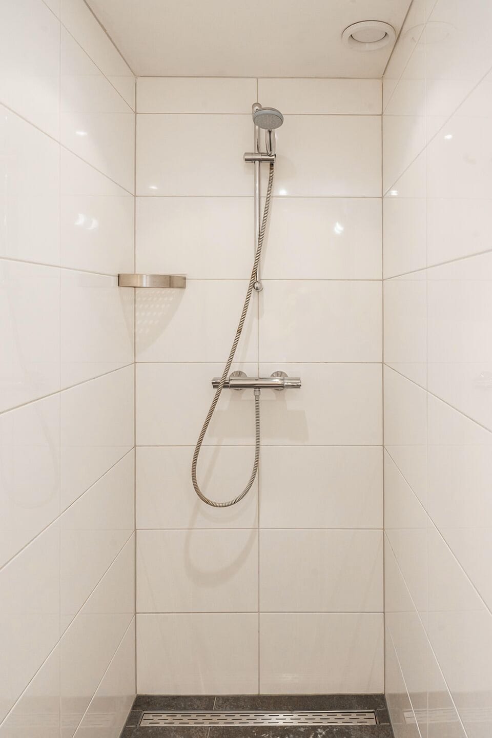 Private courtyard retreat at our Holiday home Zeeland—perfect for unwinding.
Privé binnenplaats bij ons Vakantiehuis Zeeland – ideaal om tot rust te komen.
Privater Innenhof im Ferienhaus Zeeland – perfekt zum Entspannen.