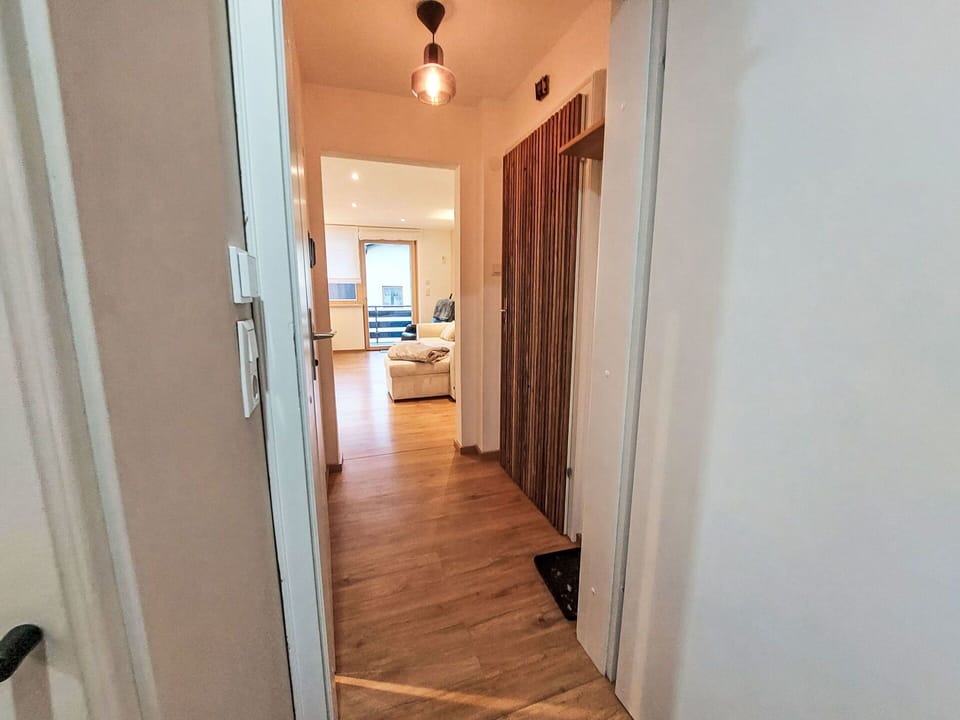 Flooring, Wood Flooring, Floor, Wood, Interior Design, Laminate Flooring, Room, Door, Hardwood, Ceiling