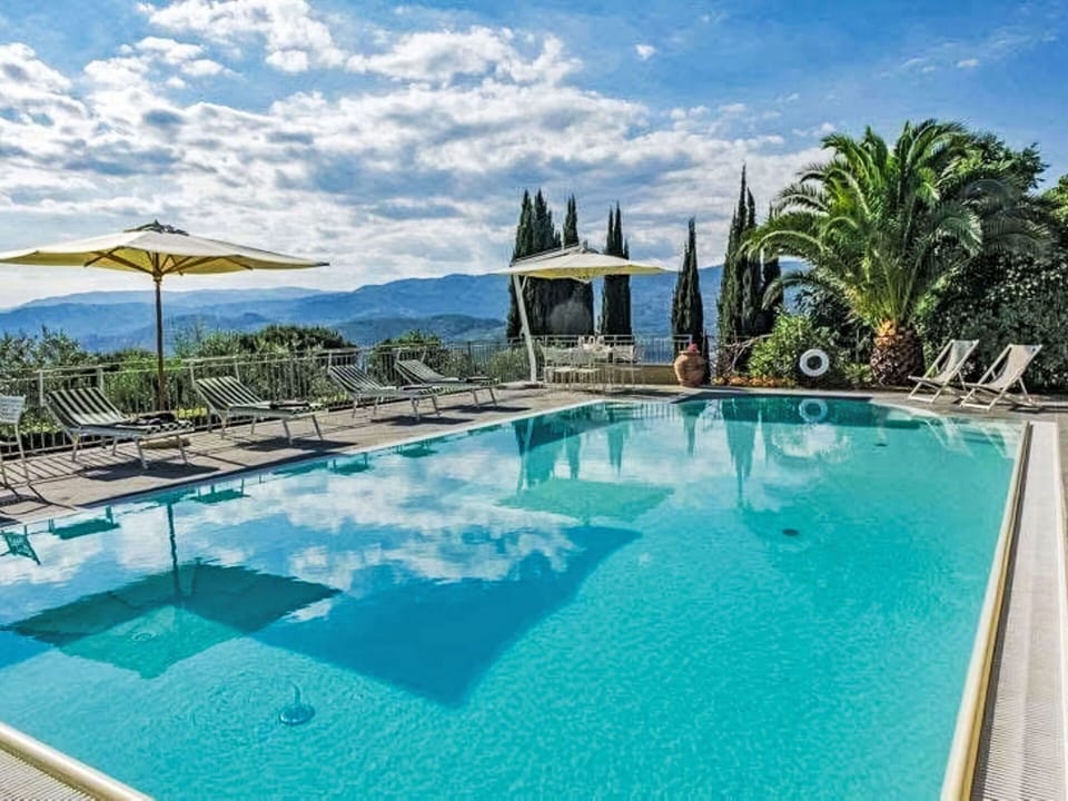 Apartment, Resort, Balcony, Hotel, Swimming Pool, Resort Town, Beach