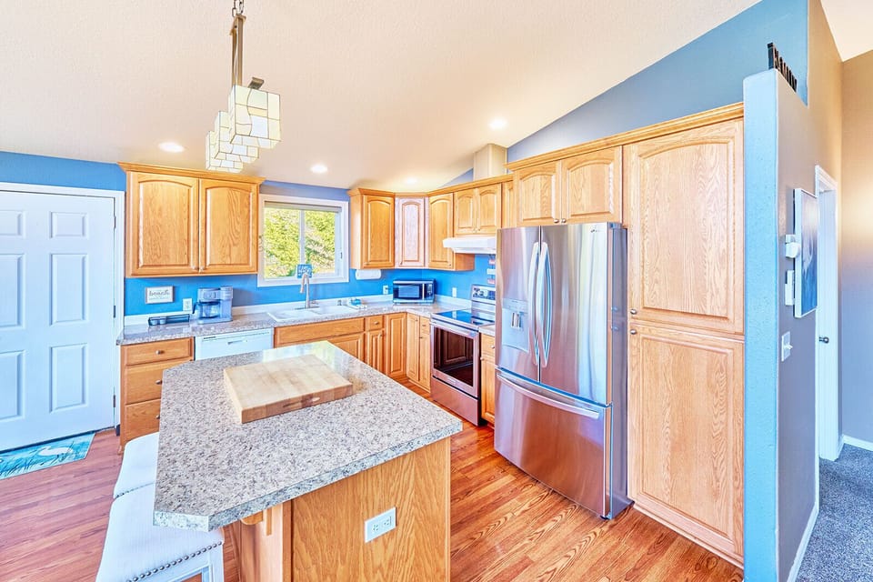 A spacious kitchen perfect for preparing fresh, flavorful coastal cuisine