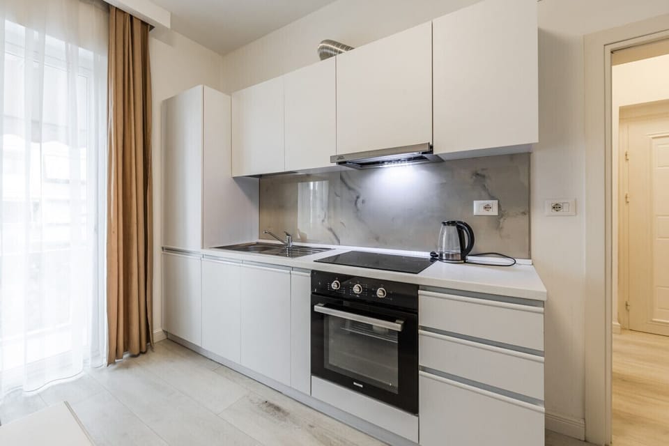 Fully-equipped kitchen
