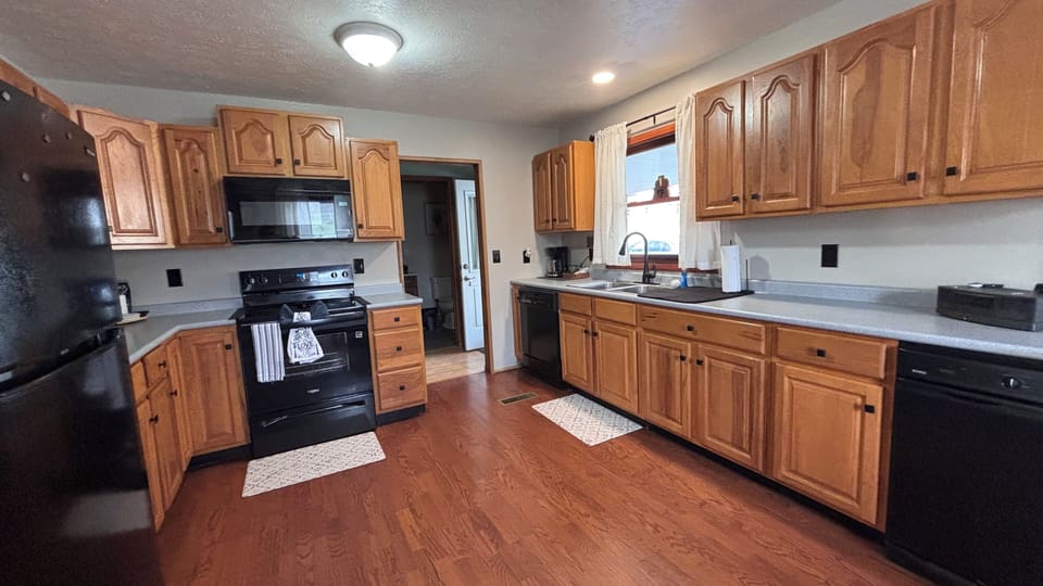Enjoy the large spacious kitchen. Everything you need to enjoy your meals in.