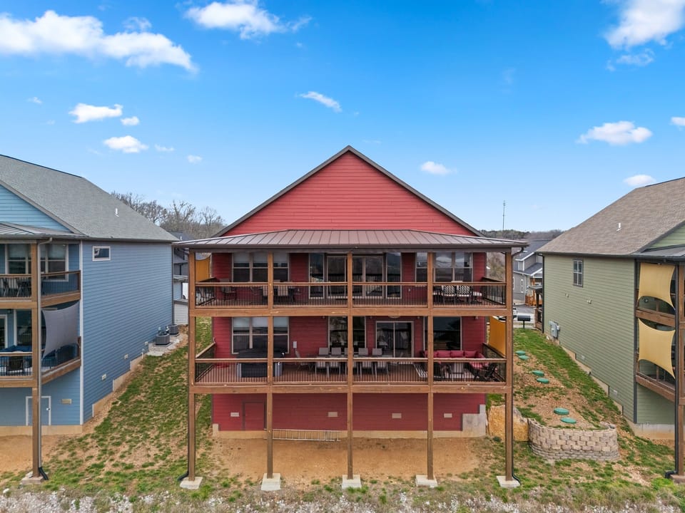  Stunning lodge retreat with expansive decks and room for the whole group