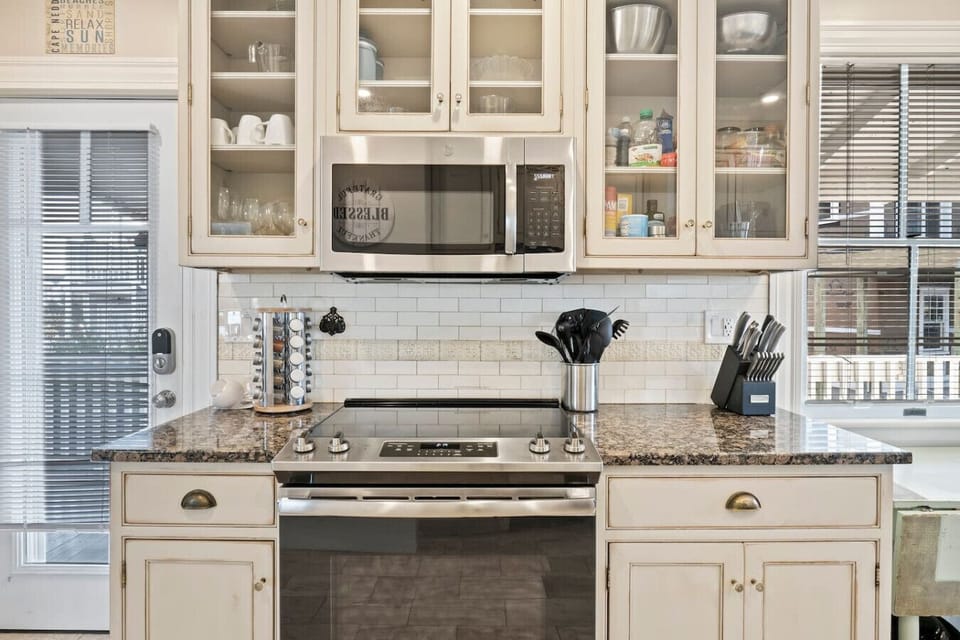 Broadway Custom Kitchen