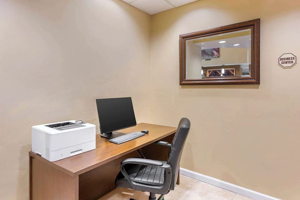 Catch up on emails with a convenient on-site workstation.