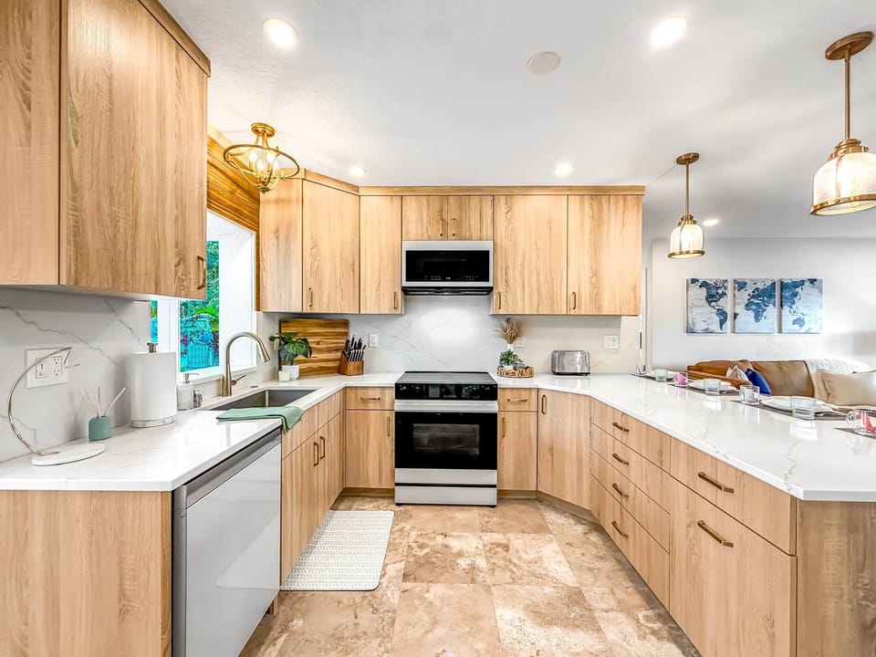 59 web or mls JOY04305