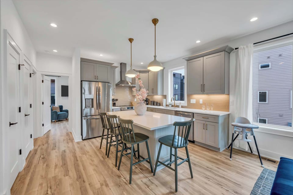 From family dinners to casual bites, this dining space is ready for all your culinary adventures.