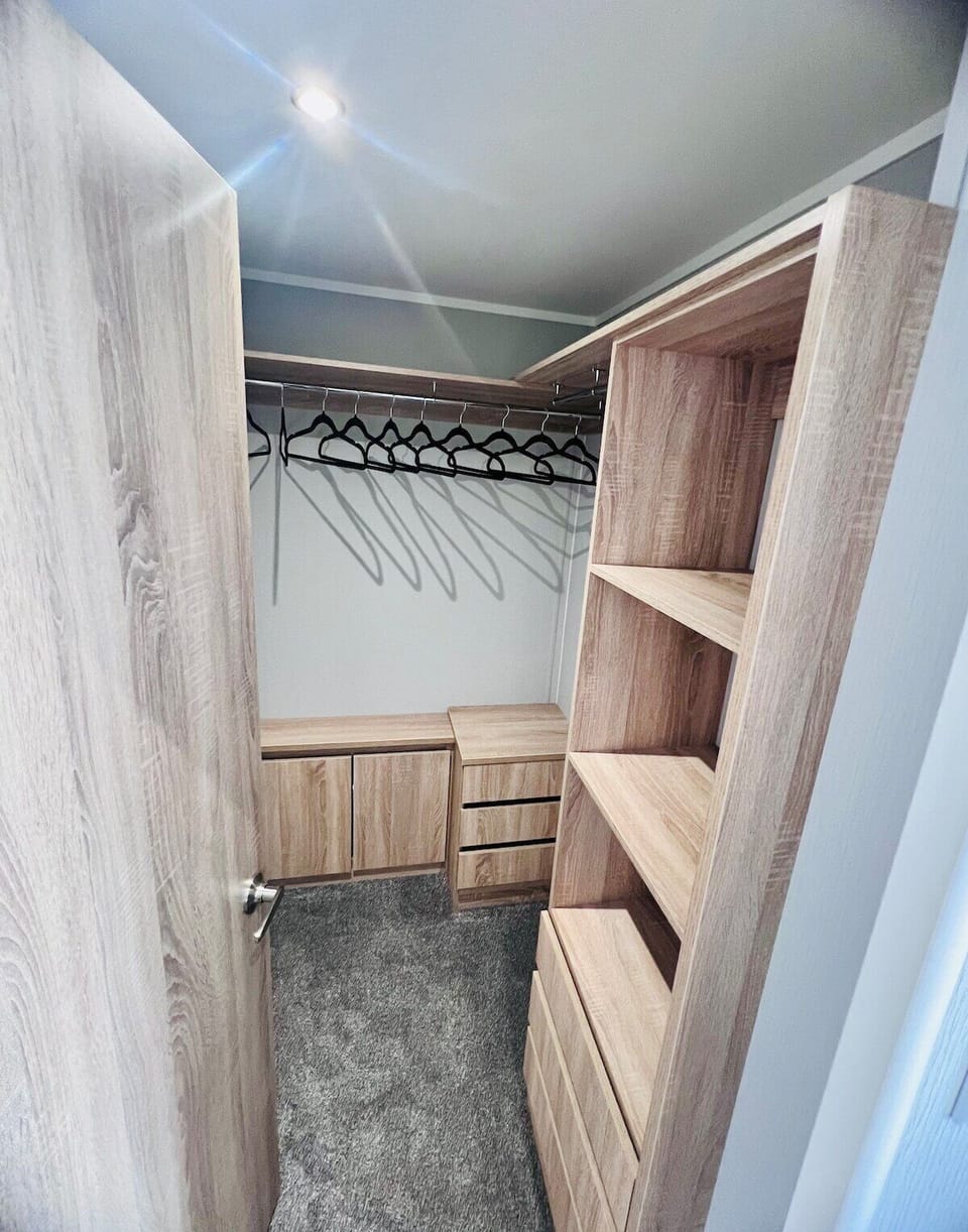 Walk-In Wardrobe