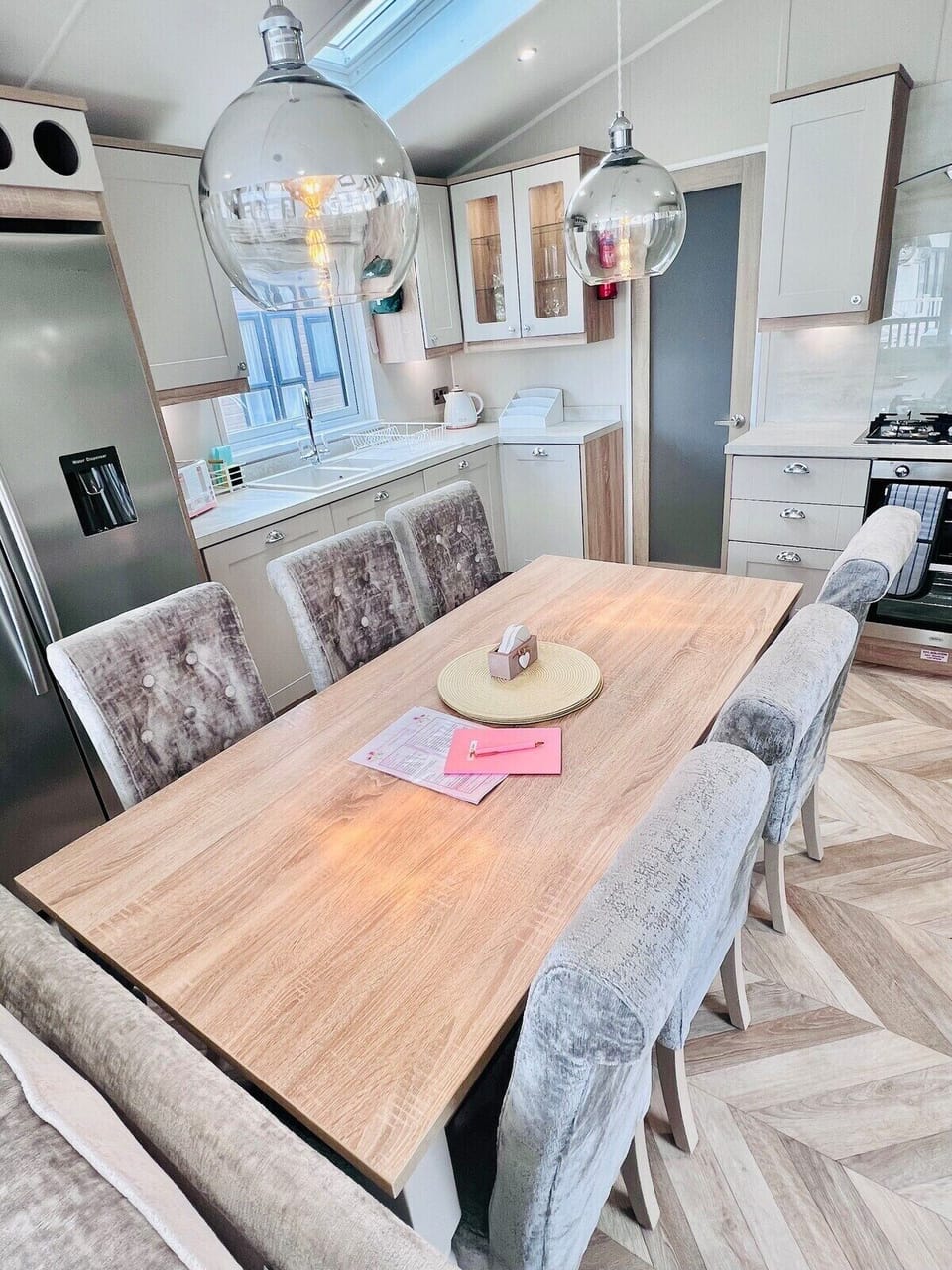 Dinning Table & Chairs