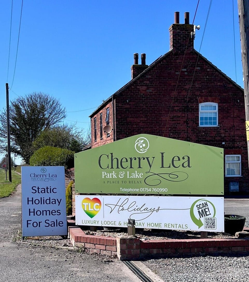 Cherry Lea Park & Fishing Lake Sign