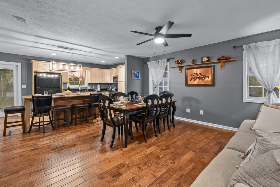 Hardwood, Indoors, Dining Room, Dining Table, Furniture