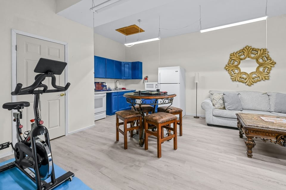 Floor, Furniture, Table, Indoors, Lamp