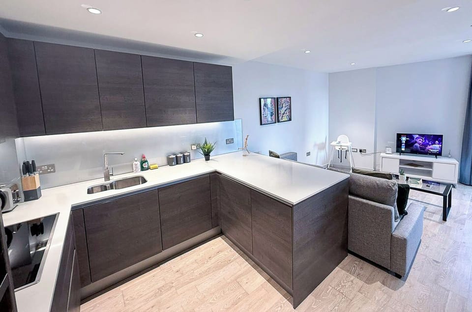 Fully equipped Kitchen | King’s Cross Apt near St Pancras, Camden, Bloomsbury