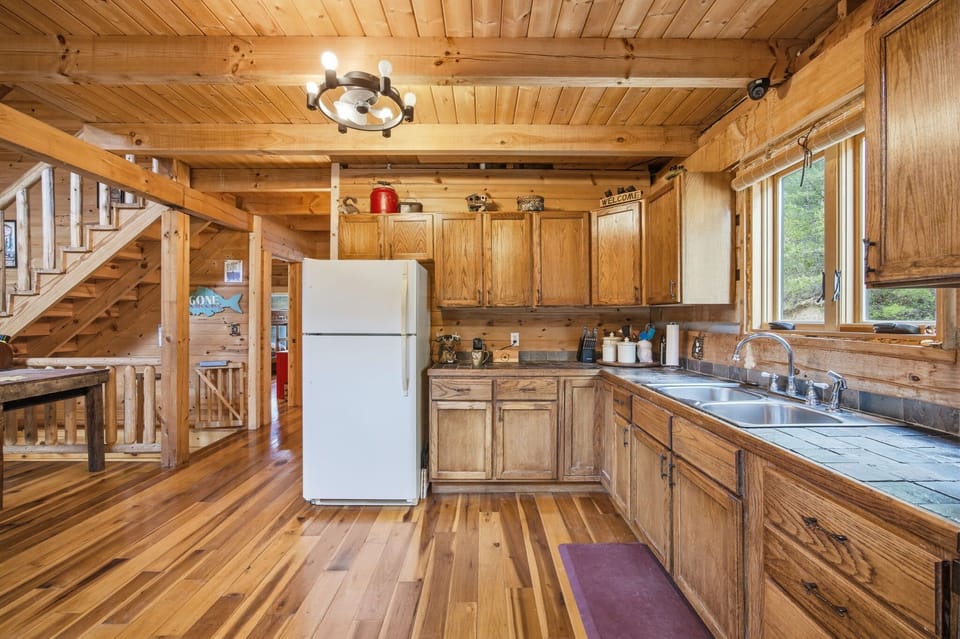 Main floor kitchen