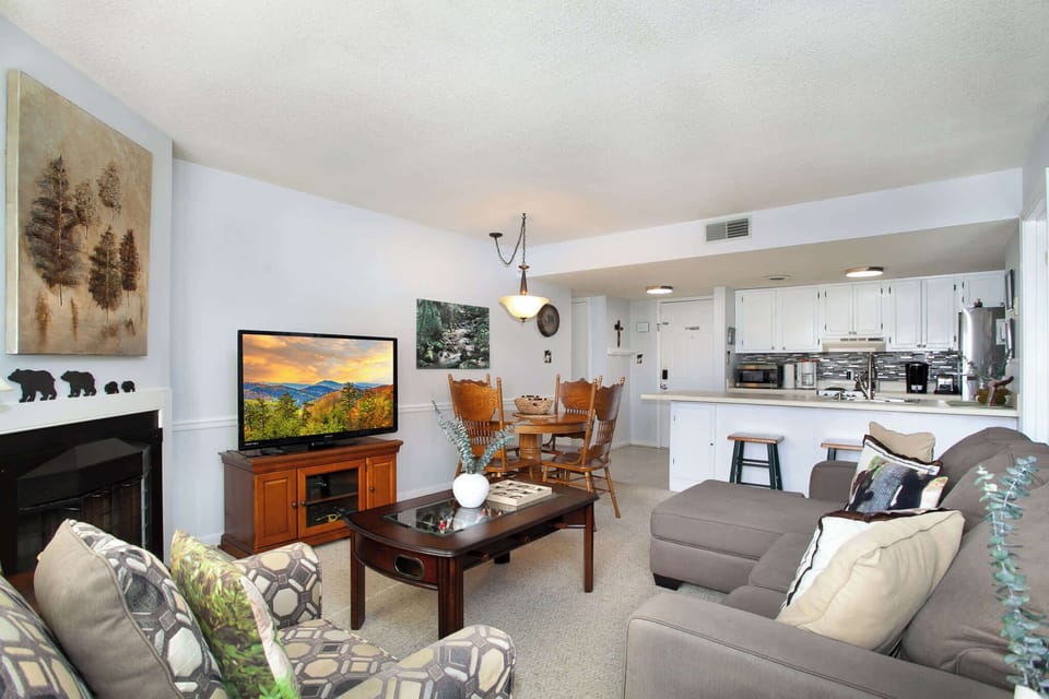 Open concept living/kitchen/dining areas