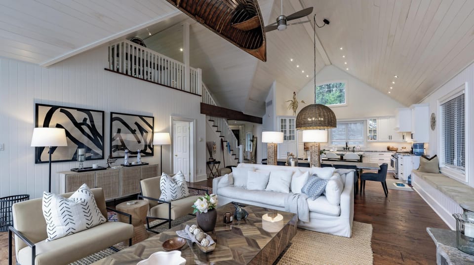 Great Room &amp; Fireplace