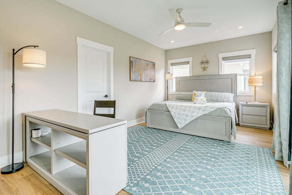 Bedroom 3 | King Bed | Full Mattress | 2nd Floor