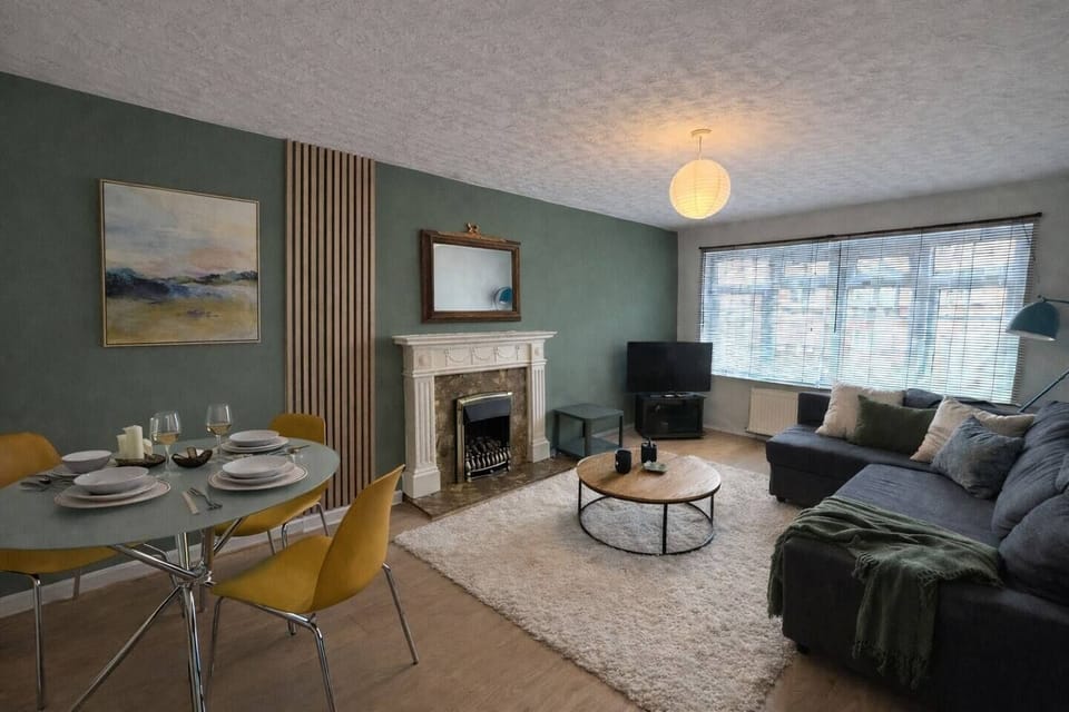 Open plan living room and dining area