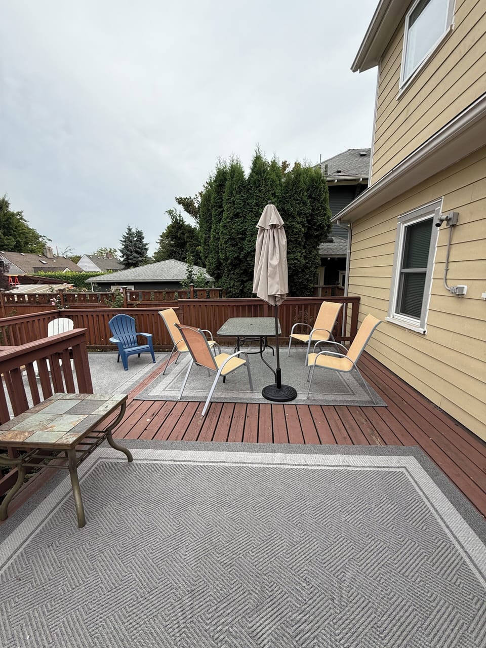 Outdoor dining