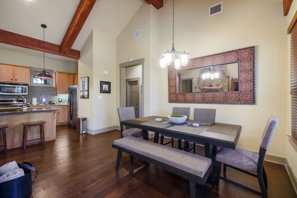 Open Dining Area