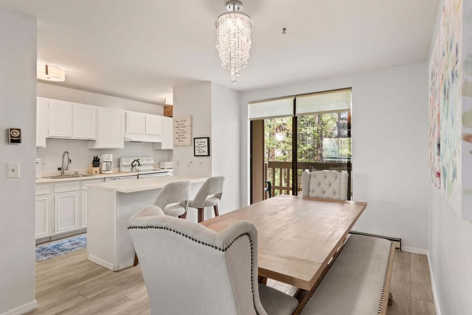 Dining room and fully equipped kitchen