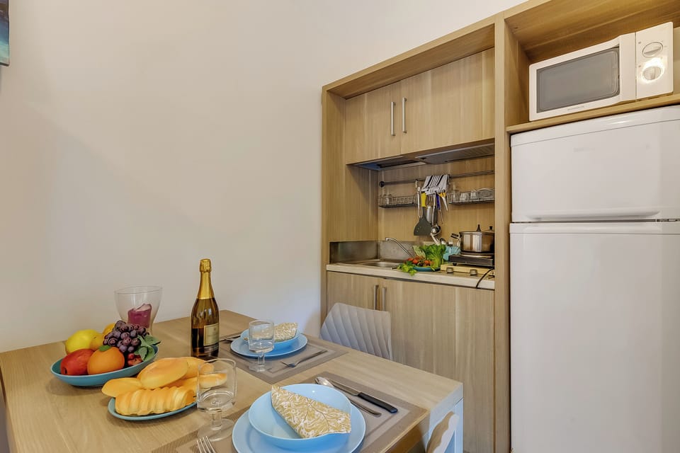 Kitchen and dining area