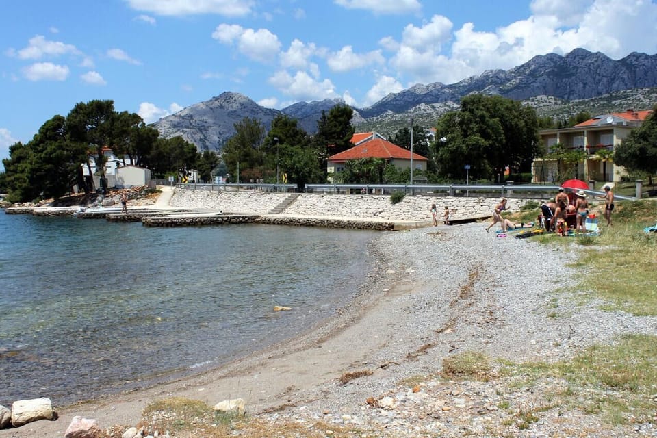 Nearby beaches
