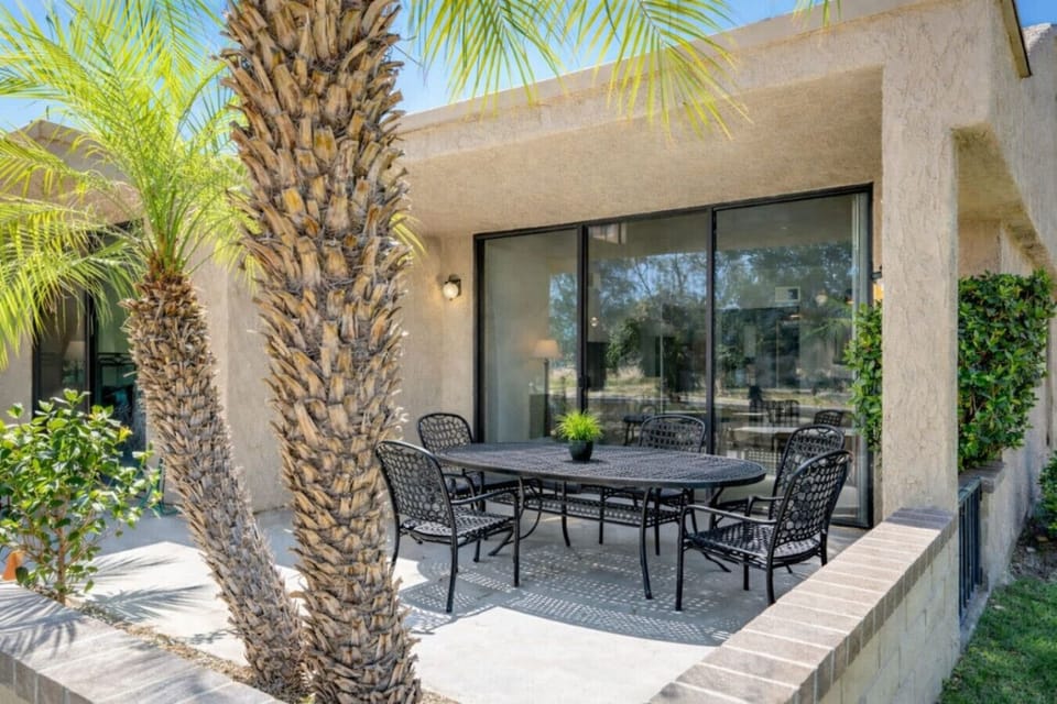 Private back patio overlooking the golf course