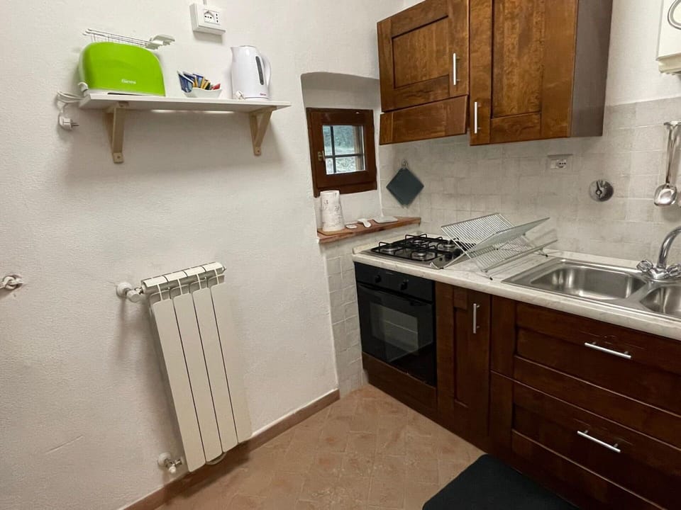 Autumn, Kitchen, Spring, Summer