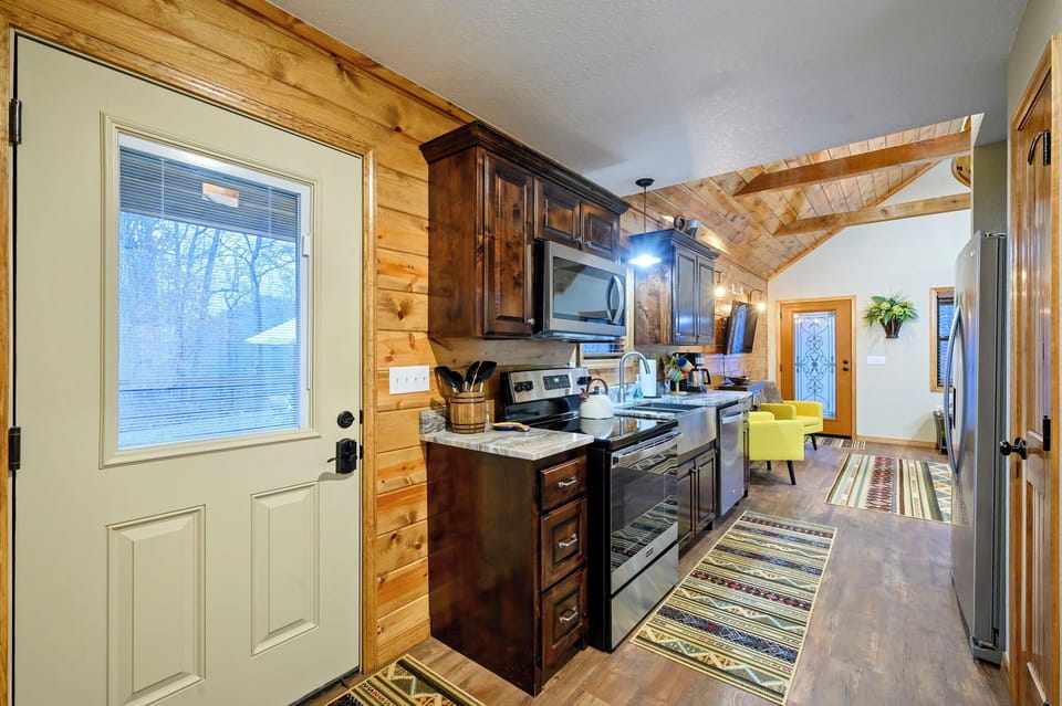 The kitchen is small, but has everything you need!