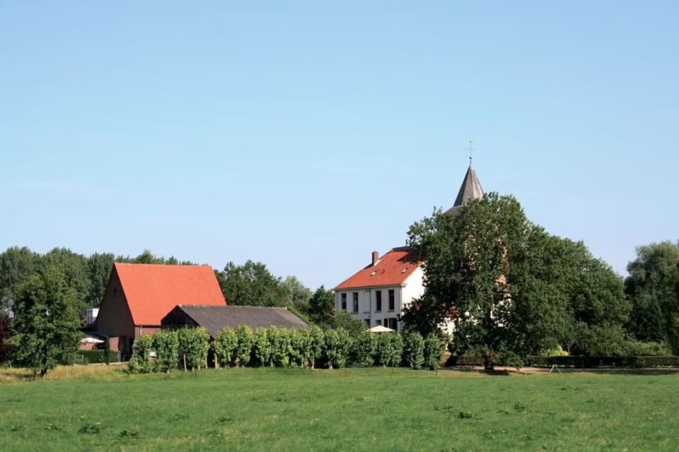 Escape to open countryside views and quiet, restorative days.