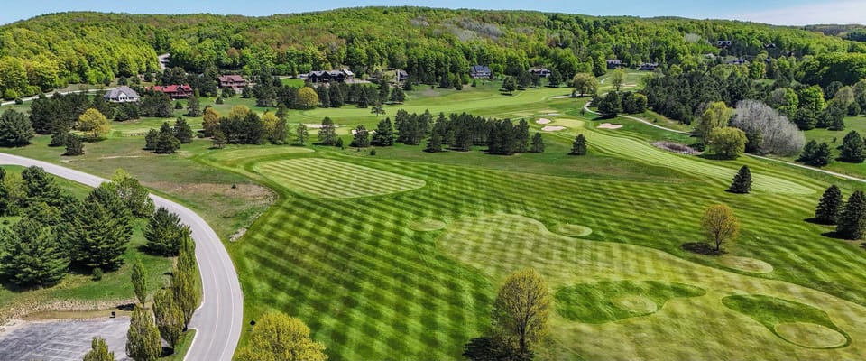 Boyne golf courses are less than a one minute drive, over the mo - There are also many other golf courses in the area.  We are happy to provide you a list.