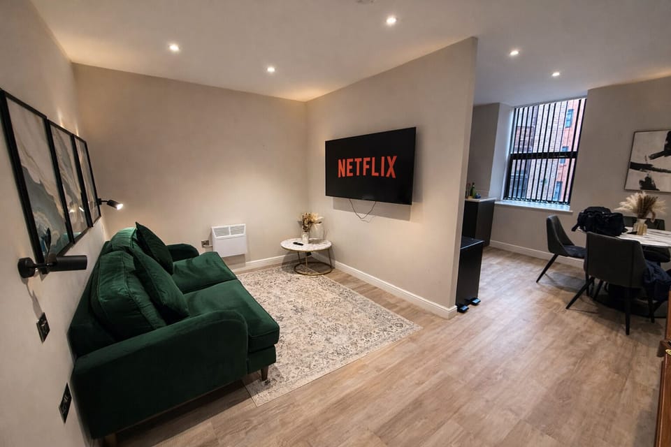 Living Room / Lounge