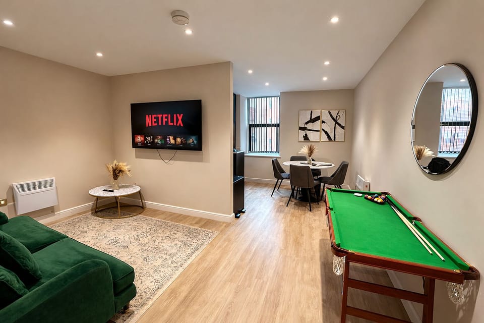 Living Room / Lounge