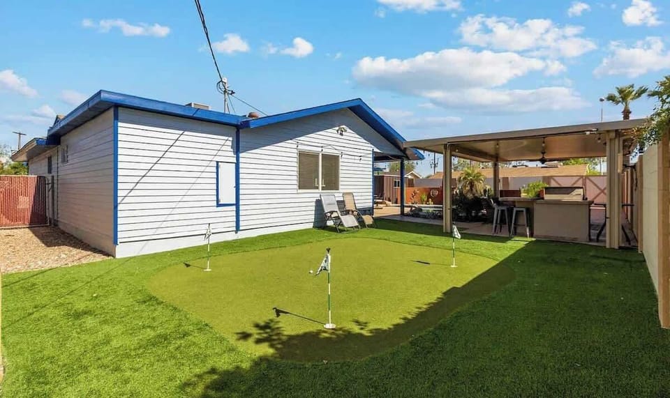 Mini golf for fun-filled days and evenings