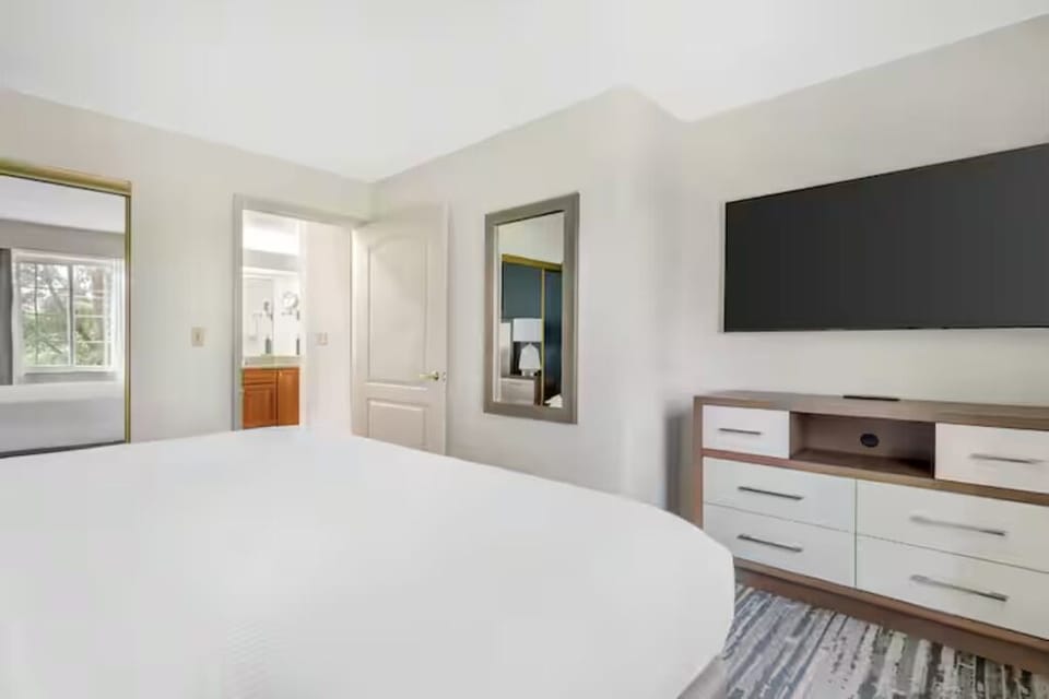 Settle in for movie nights with an easy bed-to-TV view