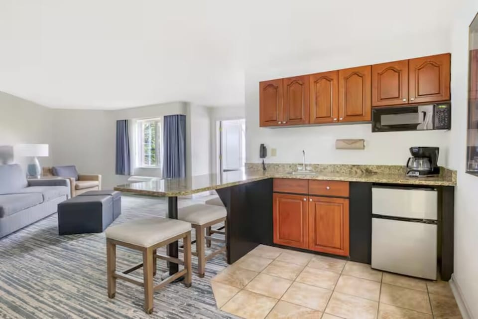 Start mornings with coffee and easy meals at the kitchenette