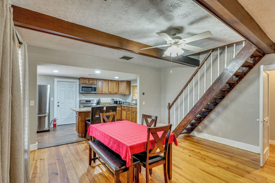 Dining Area | 1st Floor