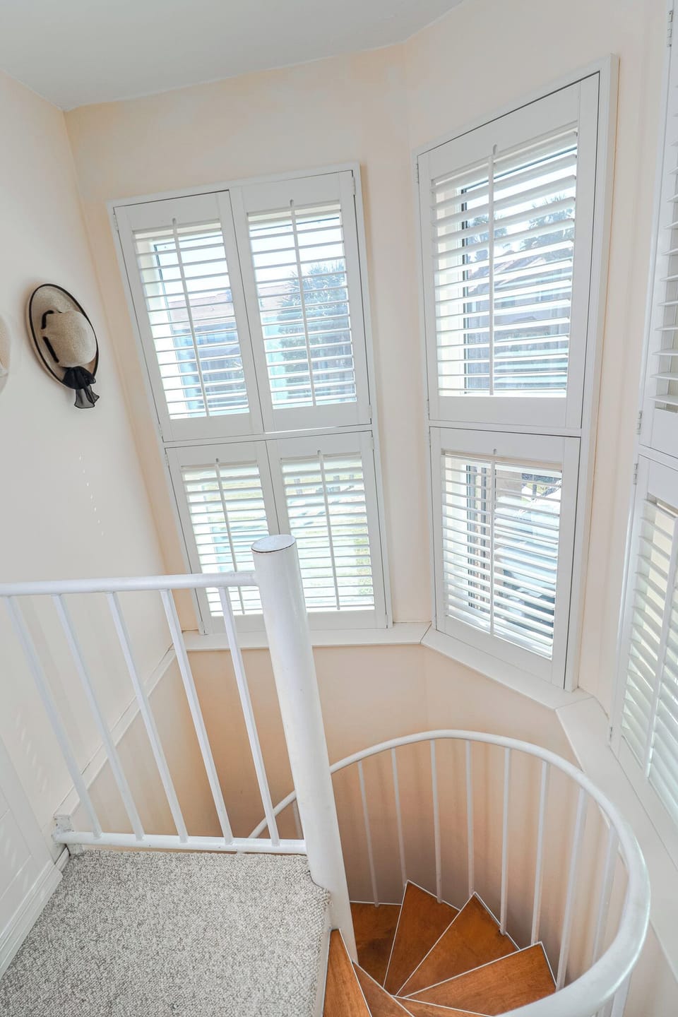 St. Augustine Beach Rentals Stairs Down to Lower Level from Main Level
