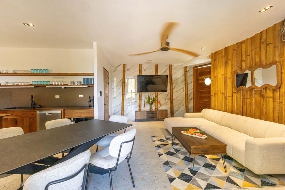 Dos Olas  Ocean-Inspired Luxury Villa (3029)