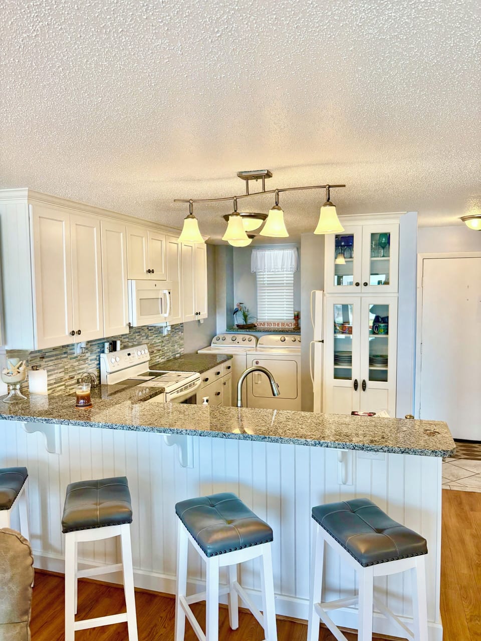 Breakfast bar