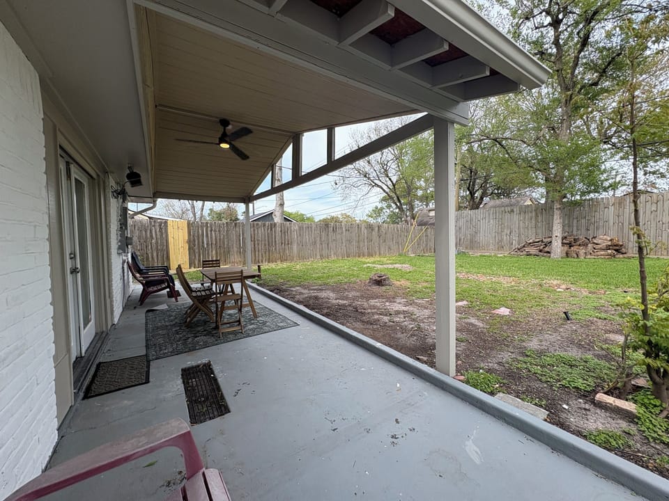 Outdoor dining