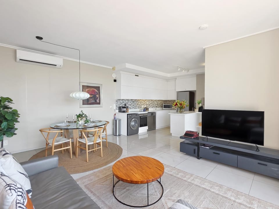 Stadium View 2-Bed in Greenpoint with Pool (36430)