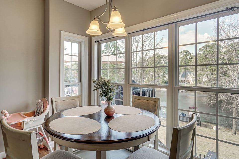 Dining Area | 1st Floor
