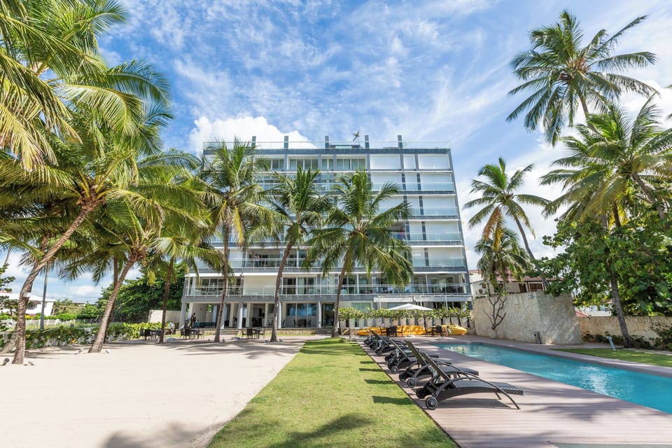 Private Beach Bliss – Step directly onto Aqua Tower private beach. Quiet, safe, and exclusive — just for guests.
