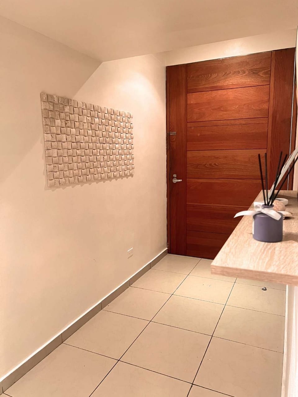 Perfect Location – Only 20 minutes from the airport and walking distance to restaurants, cafes, and shops.


