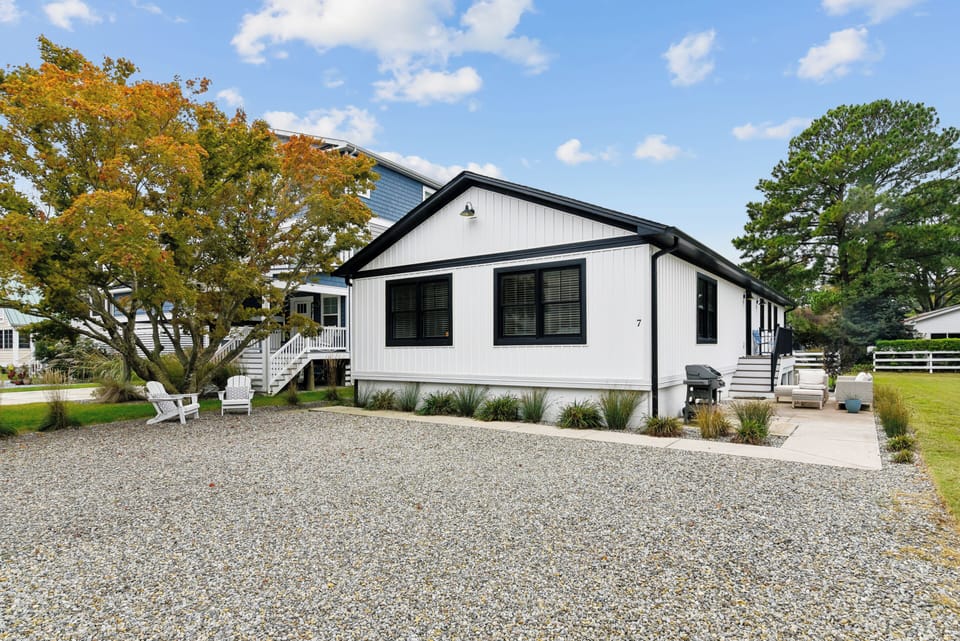 Exterior,Front Elevation,